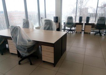 Столы для персонала